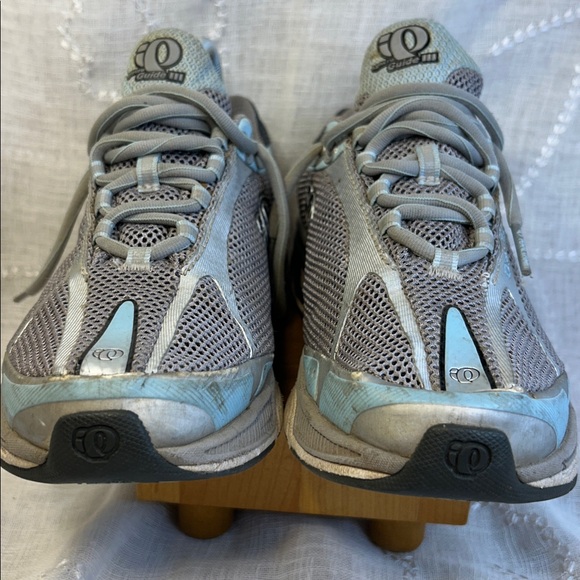 Pearl Izumi run like an animal running shoes - Picture 4 of 14